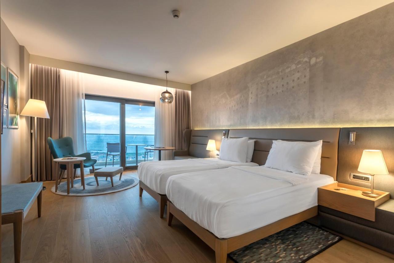 Radisson Blu Hotel Trabzon Exterior foto Deluxe Ocean View