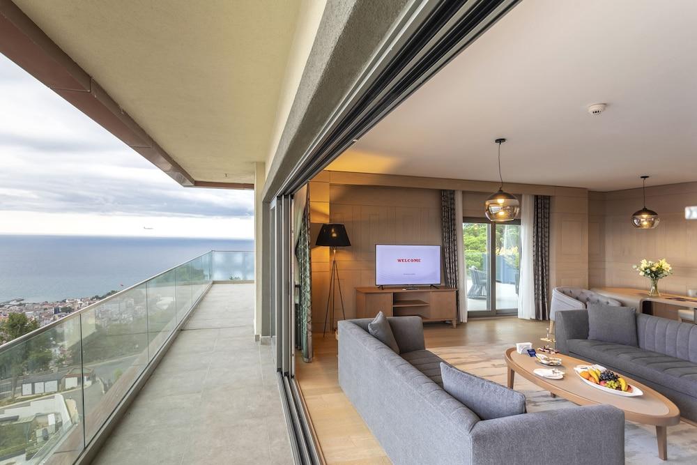 Radisson Blu Hotel Trabzon Exterior foto Suite at the hotel