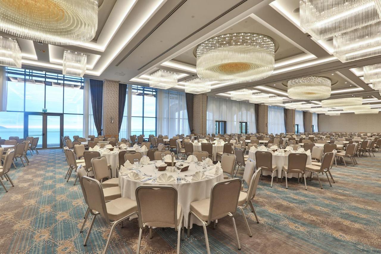 Radisson Blu Hotel Trabzon Exterior foto The Grand Ballroom